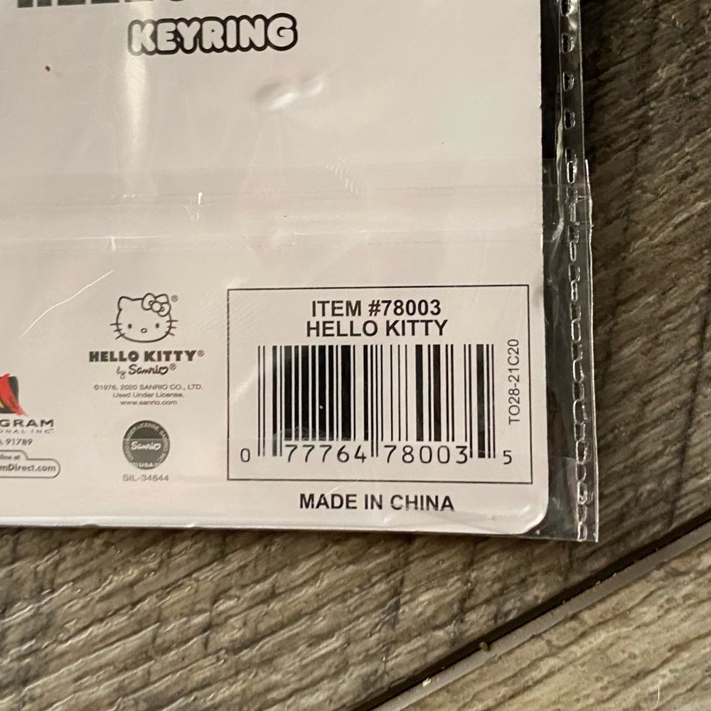 Hello Kitty Key Ring - Picture 4 of 4